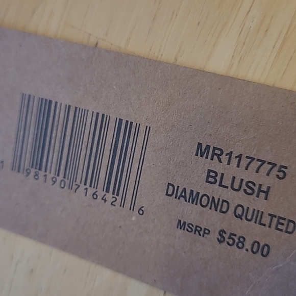 Steve Madden Blush Diamond Quilted Wristlet - Picture 8 of 9